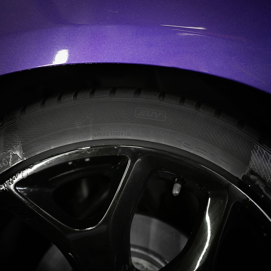 CarPro DarkSide - Recubrimiento para neumáticos