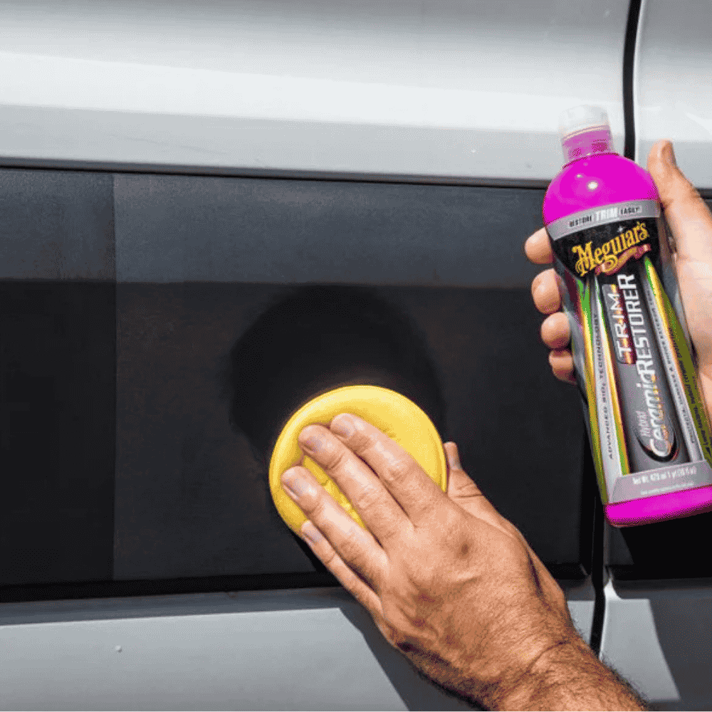 Meguiar's Hybrid Ceramic Trim Restorer - Plastic Conditioner 473ml