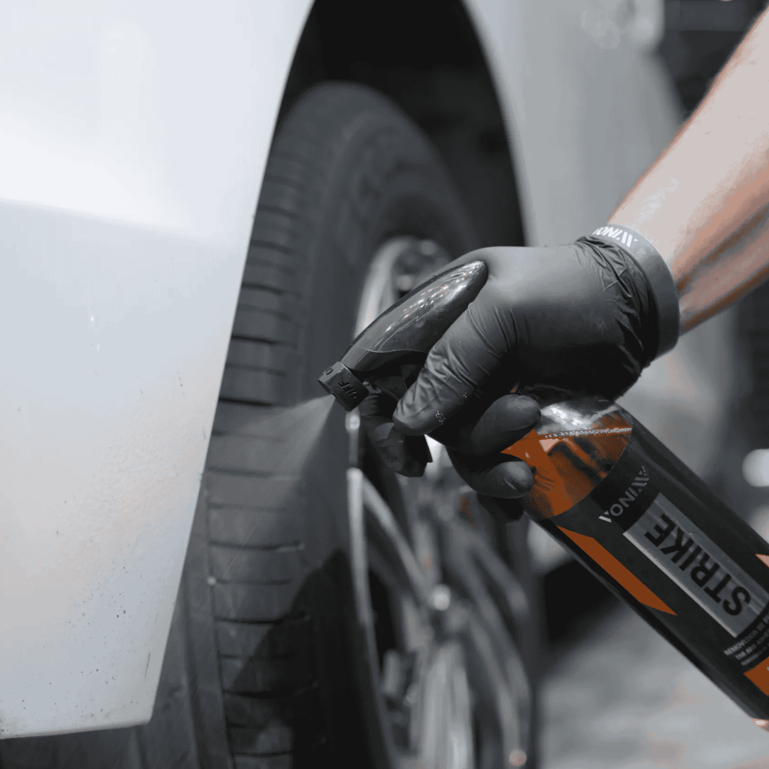 Vonixx Strike - Glue and Tar Remover